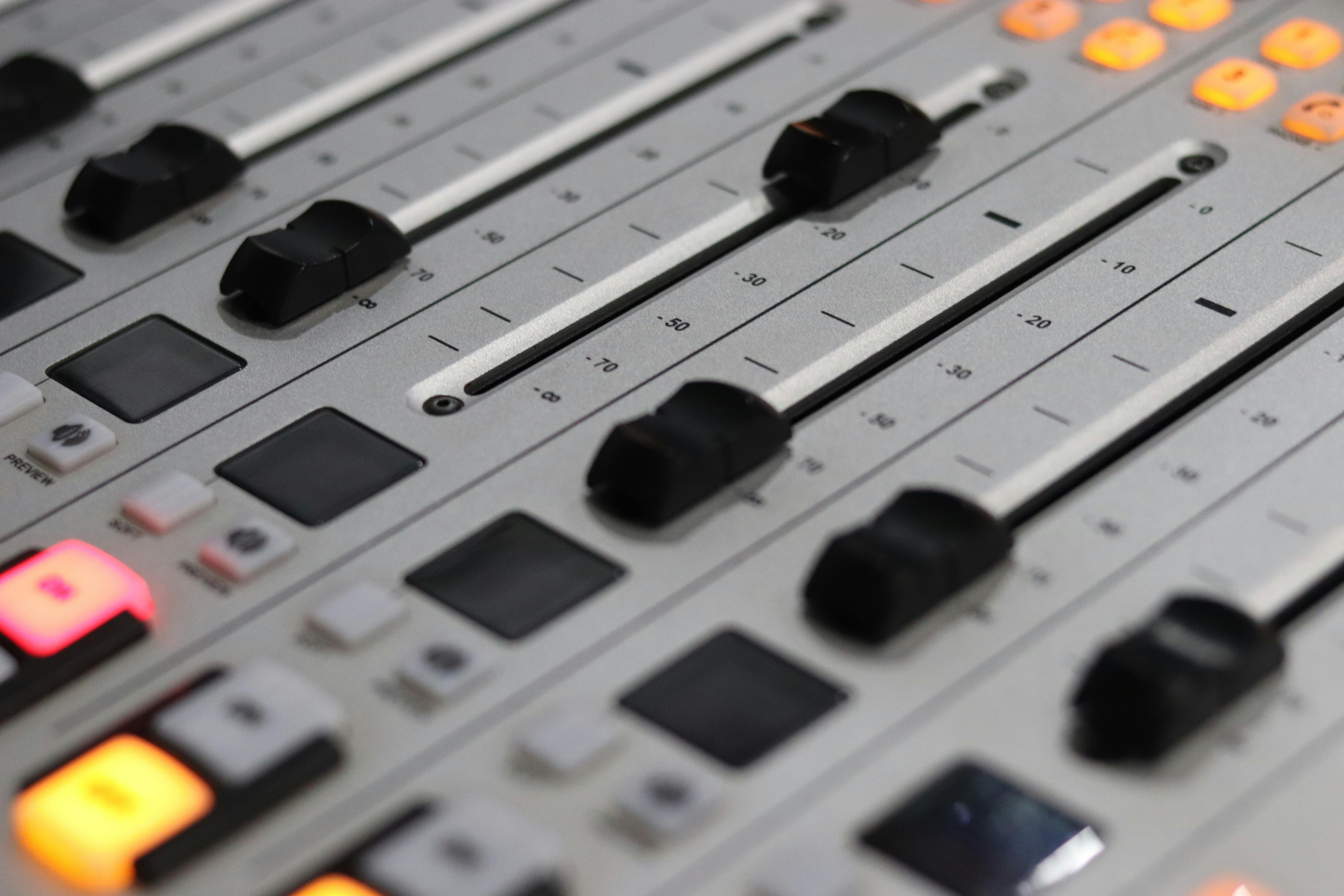 Q University-де Q Campus және Q Radio медиаплатформалары іске қосылды.