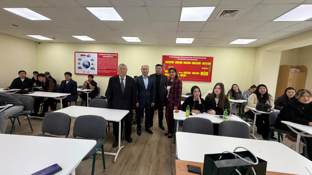 2026 жылдың 17 сәуірінде Q University «IT және қызметтер» академиялық мектебінде студенттердің кәсіби құзыреттілігін арттыру және заманауи цифрлық инженерлік шешімдермен таныстыру мақсатында қонақ дәріс ұйымдастырылды.